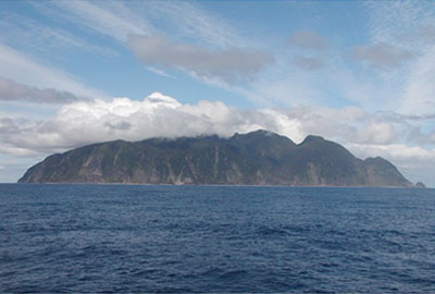 御蔵島遠景